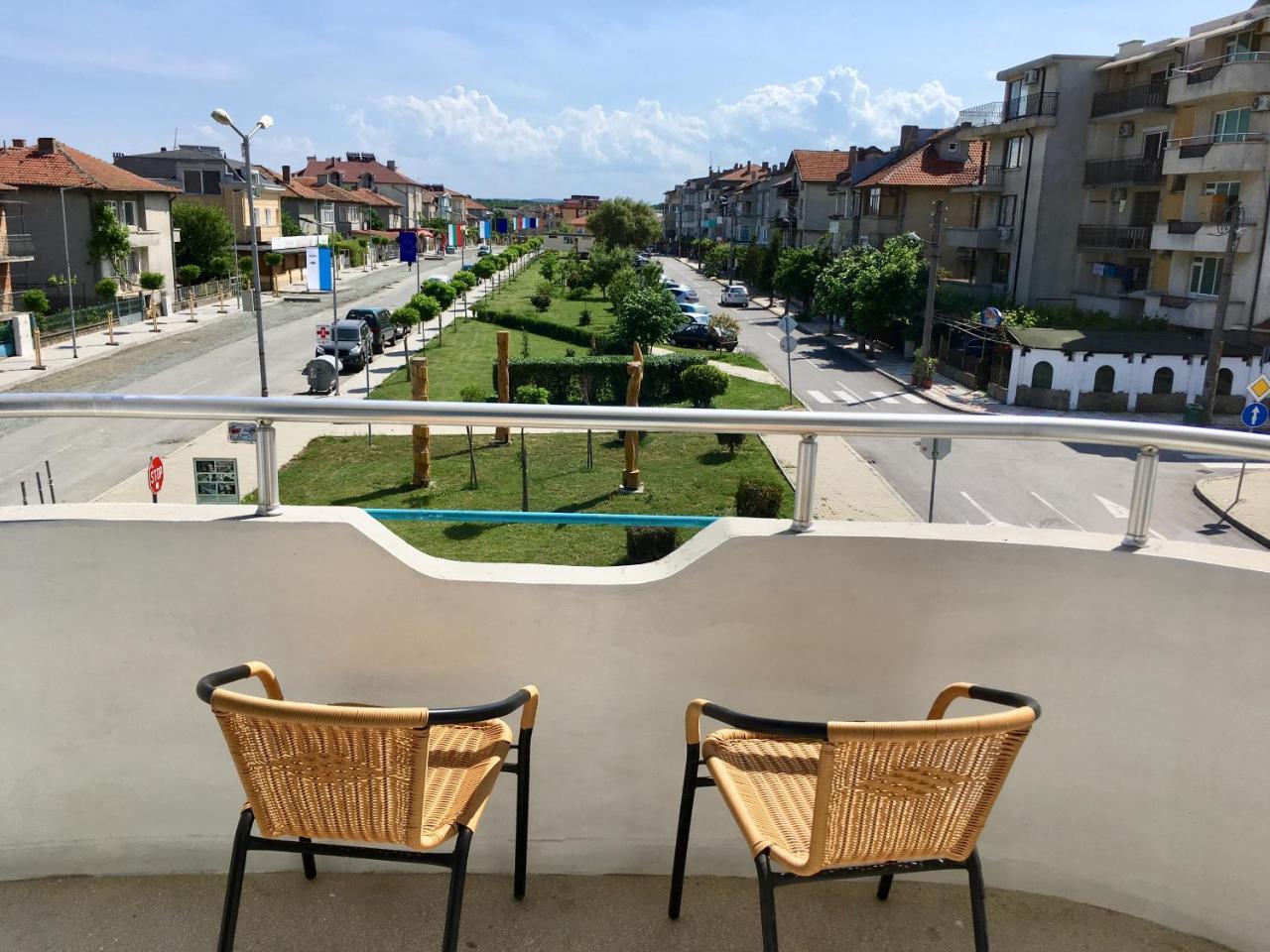 Alba Family Club Hotel Primorsko Exterior photo