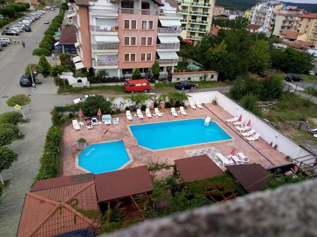 Alba Family Club Hotel Primorsko Exterior photo
